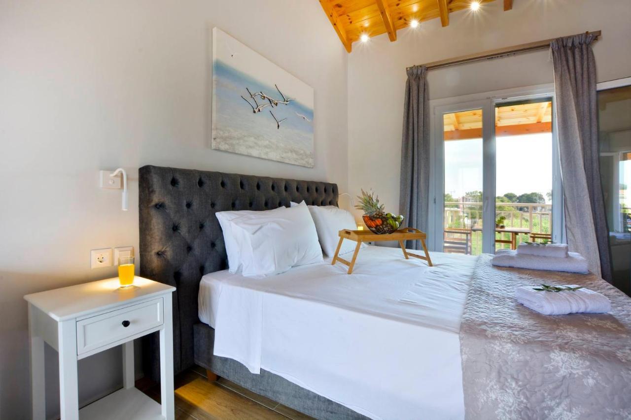Stylish Privet Poolside Agios Georgios (Corfu)